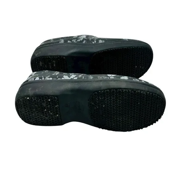 CROCS Neria Pro II Graphic Clogs Floral Flowers 205385 Womens Size 9 Black Gray - Picture 6 of 8